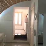 Dimora Via Celso 게스트하우스