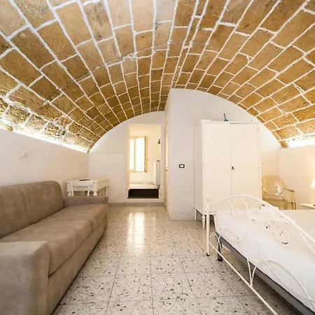 Dimora Via Celso Πανσιόν Gallipoli