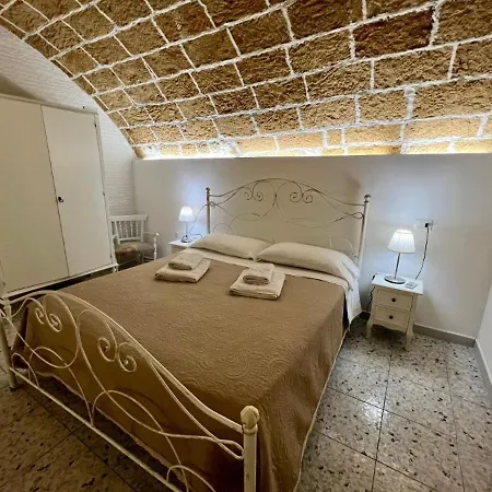 Dimora Via Celso Πανσιόν Gallipoli