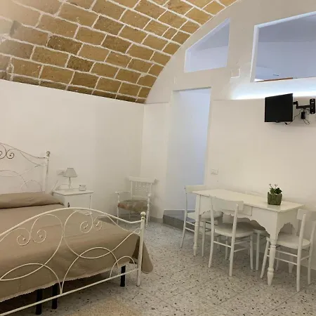 Dimora Via Celso Πανσιόν Gallipoli