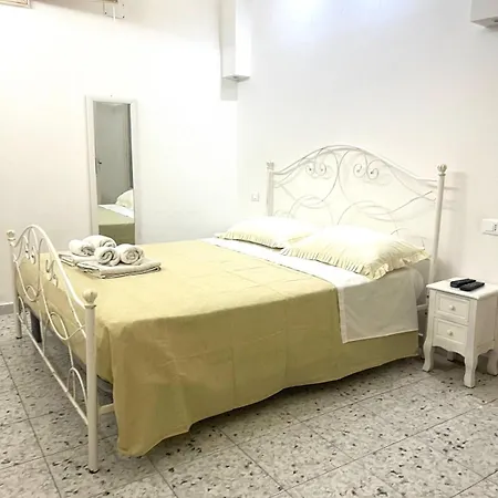 Dimora Via Celso Πανσιόν